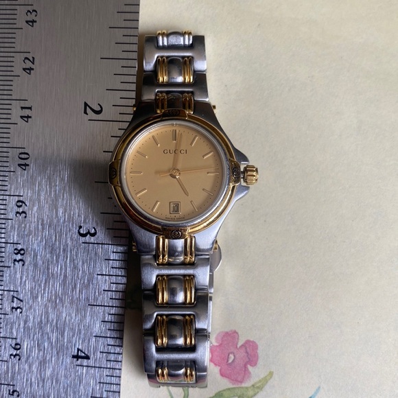 Rare Authentic Gucci 9040L Champagne Dial 2-toned Stainless Steel Ladies Watch. - Picture 15 of 16